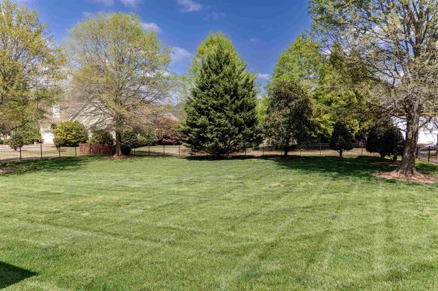 112 Conamara Lane, Woodruff, SC 29388