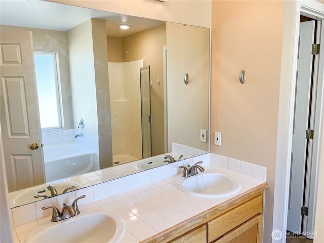 1257 Cameo Court NE, Poulsbo, WA 98370