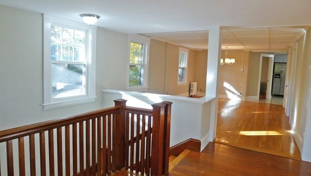31 Lantern Lane, Wellesley, MA 02481
