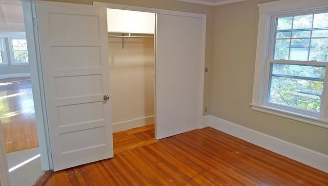 31 Lantern Lane, Wellesley, MA 02481