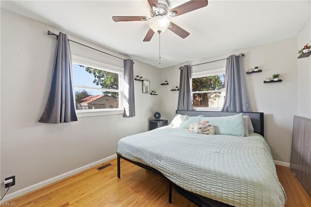 9 Gay DR, Newport News, VA 23606