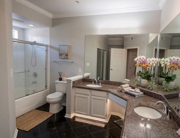 2111 Welch Street B101, Houston, TX 77019