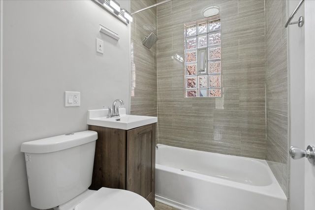 545 N Drake Avenue 2, Chicago, IL 60624