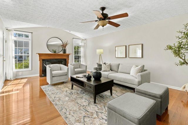3172 Goodman Meadows Drive, Hilliard, OH 43026