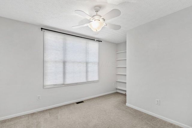 3172 Goodman Meadows Drive, Hilliard, OH 43026