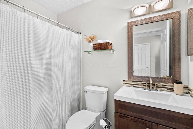 3172 Goodman Meadows Drive, Hilliard, OH 43026