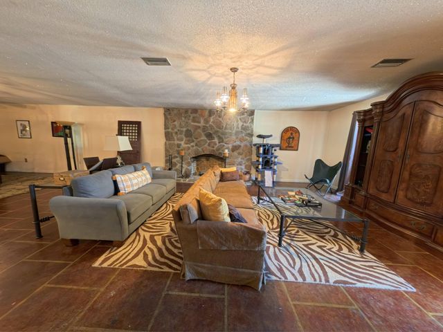 2575 Old Highway 24, Hattiesburg, MS 39402