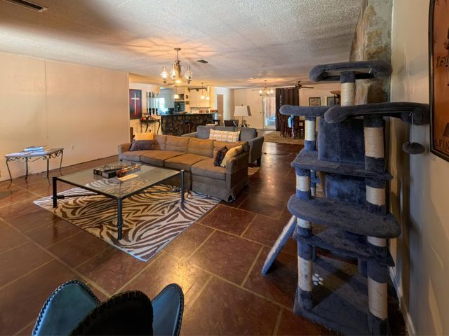 2575 Old Highway 24, Hattiesburg, MS 39402