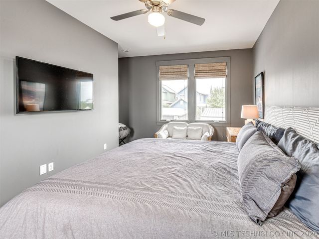 29 Boardwalk Street D, Carlton Landing, OK 74432