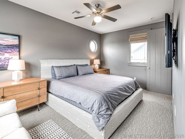 29 Boardwalk Street D, Carlton Landing, OK 74432