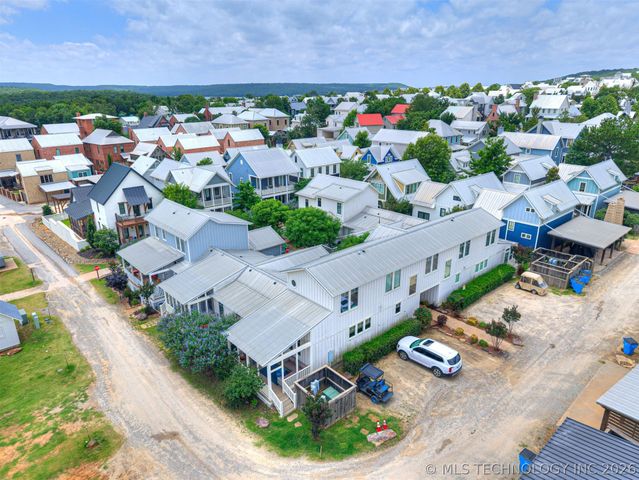 29 Boardwalk Street D, Carlton Landing, OK 74432