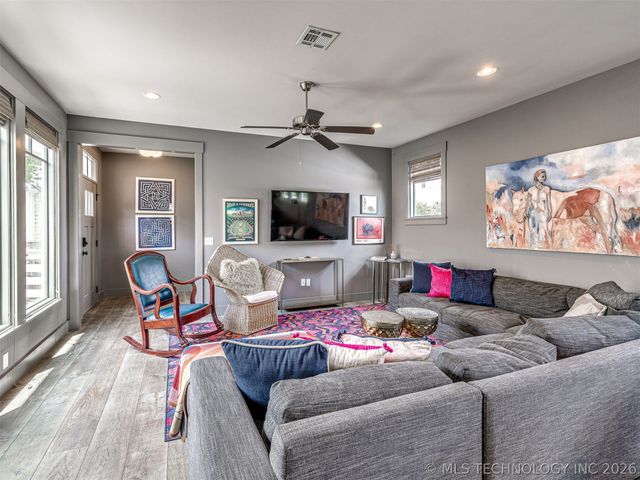 29 Boardwalk Street D, Carlton Landing, OK 74432