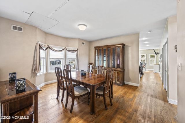 528 Vanderbilt Avenue, Bayville, NJ 08721