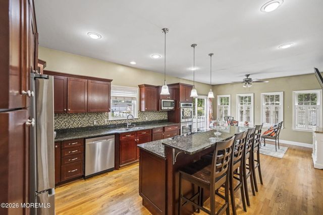 528 Vanderbilt Avenue, Bayville, NJ 08721