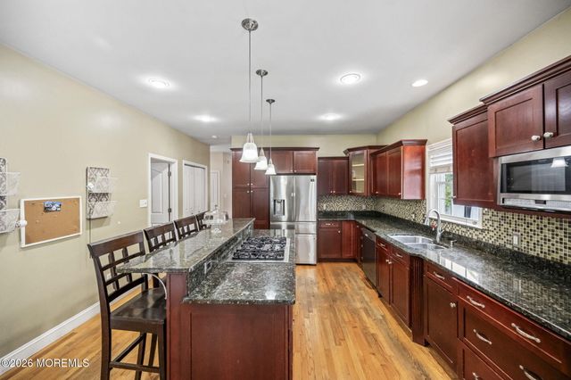 528 Vanderbilt Avenue, Bayville, NJ 08721