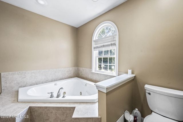 528 Vanderbilt Avenue, Bayville, NJ 08721