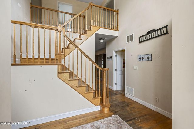 528 Vanderbilt Avenue, Bayville, NJ 08721