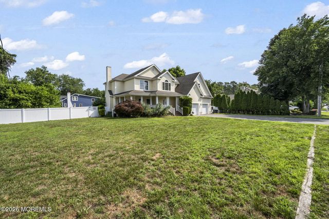 528 Vanderbilt Avenue, Bayville, NJ 08721