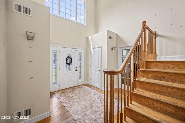 528 Vanderbilt Avenue, Bayville, NJ 08721
