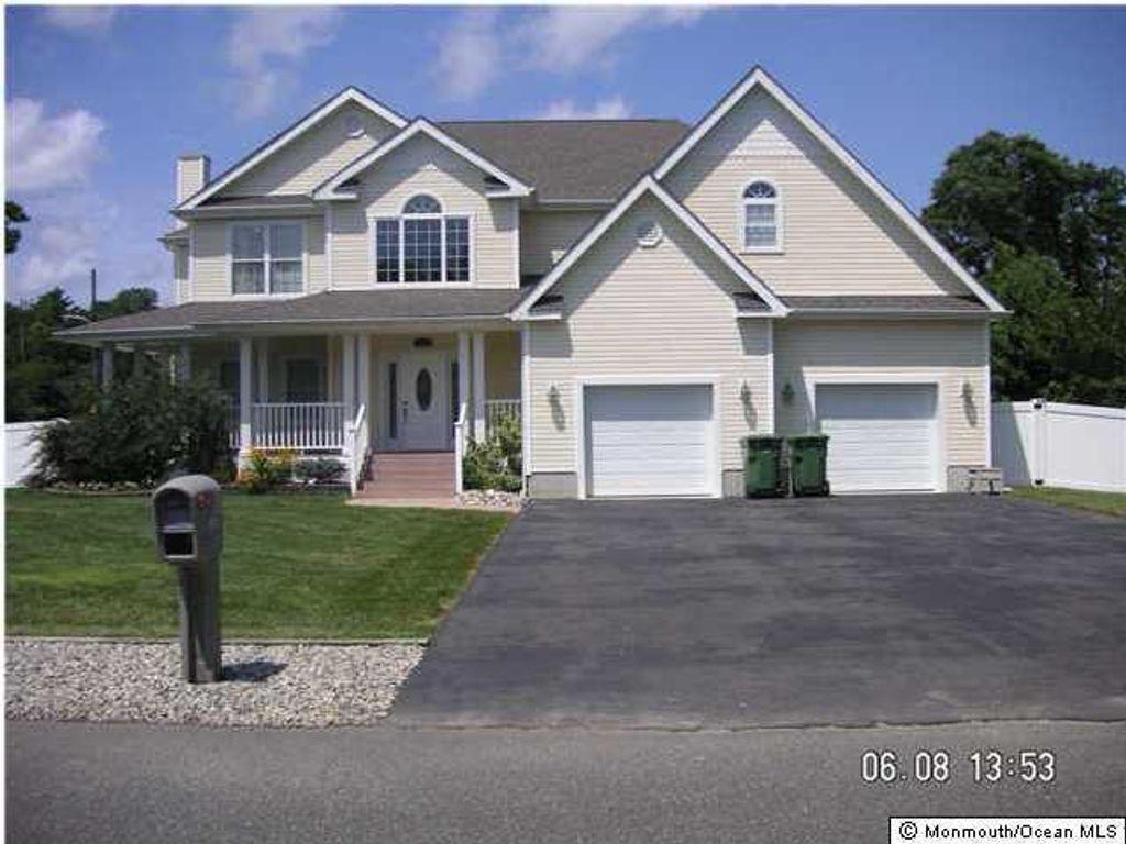 528 Vanderbilt Avenue, Bayville, NJ 08721