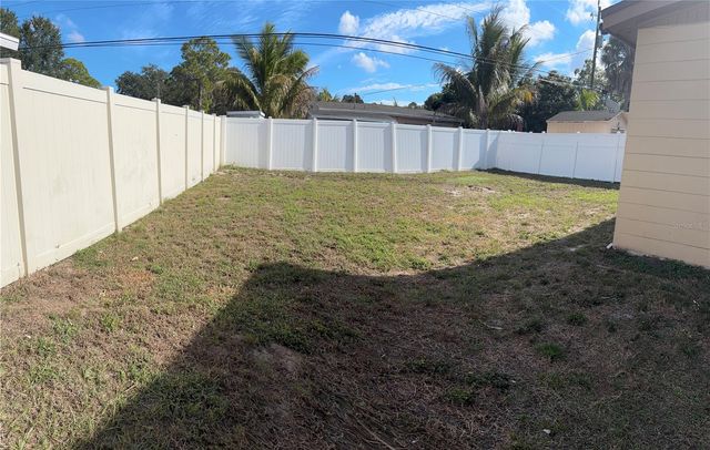 7661 18TH WAY N 1, St Petersburg, FL 33702