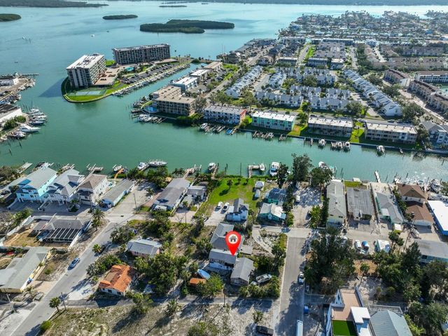 108 125TH AVENUE, Treasure Island, FL 33706