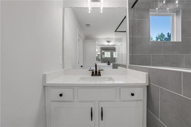 7049 Manchester Drive, Flowery Branch, GA 30542