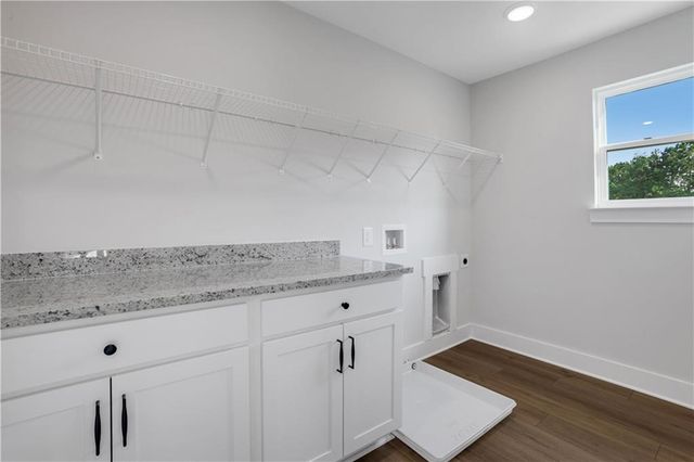 7049 Manchester Drive, Flowery Branch, GA 30542