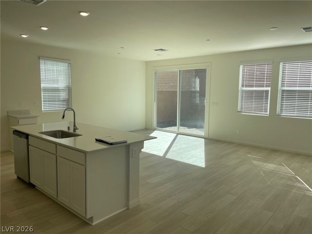 10861 River Junction Avenue, Las Vegas, NV 89166