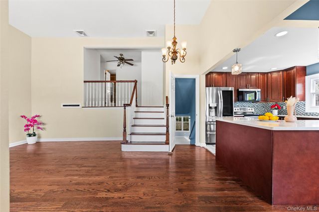 44 Bruce Lane, Westbury, NY 11590