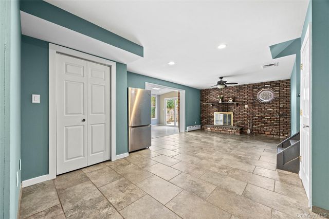 44 Bruce Lane, Westbury, NY 11590
