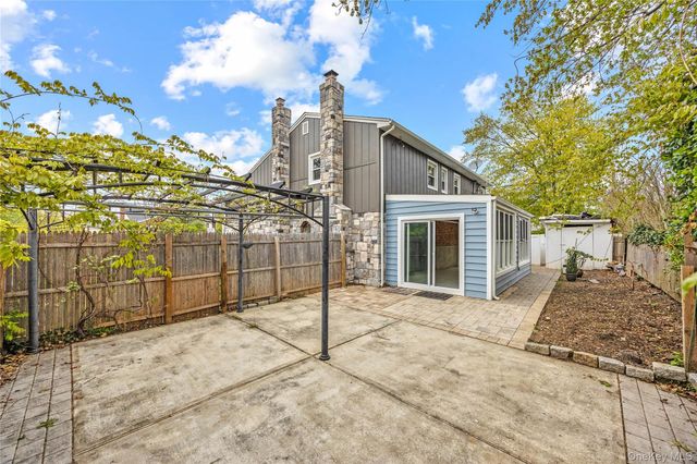 44 Bruce Lane, Westbury, NY 11590