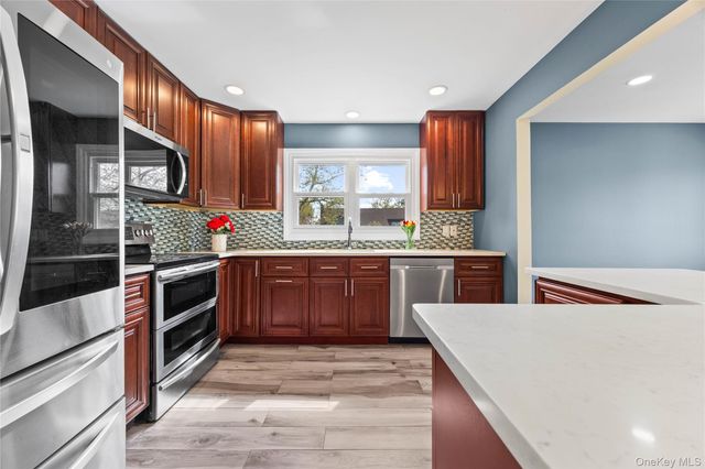 44 Bruce Lane, Westbury, NY 11590