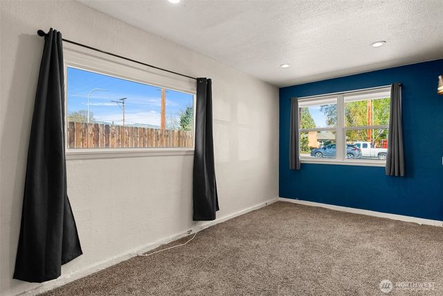 565 Crawford Avenue, Wenatchee, WA 98801