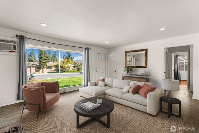 565 Crawford Avenue, Wenatchee, WA 98801