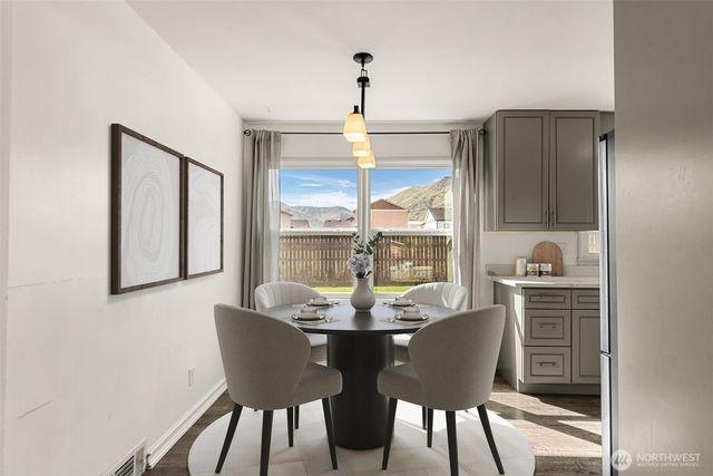 565 Crawford Avenue, Wenatchee, WA 98801