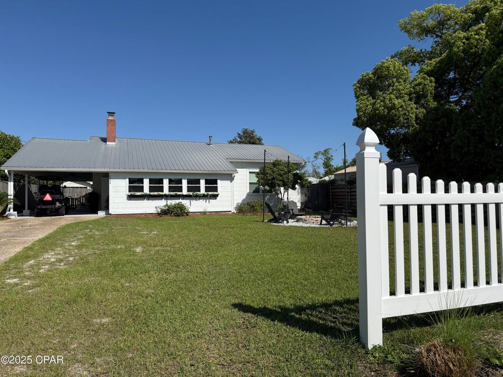 1404 Chestnut Avenue, Panama City, FL 32401