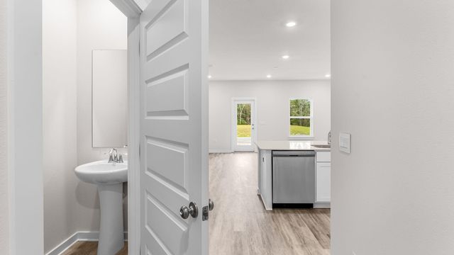 18 Rudder Lane, Freeport, FL 32439