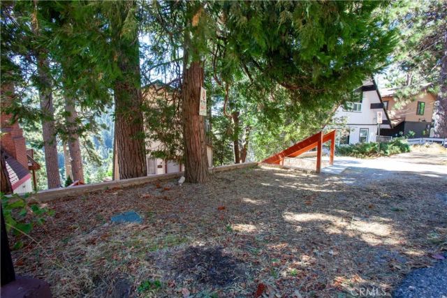 767 W Victoria Court, Lake Arrowhead, CA 92352