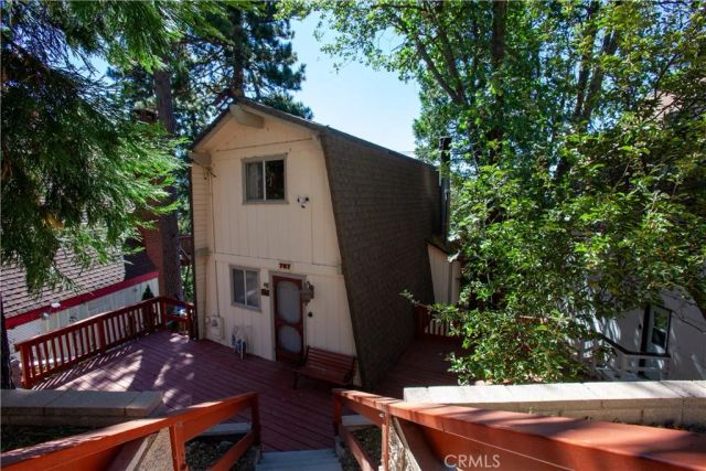 767 W Victoria Court, Lake Arrowhead, CA 92352