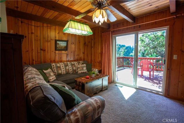 767 W Victoria Court, Lake Arrowhead, CA 92352