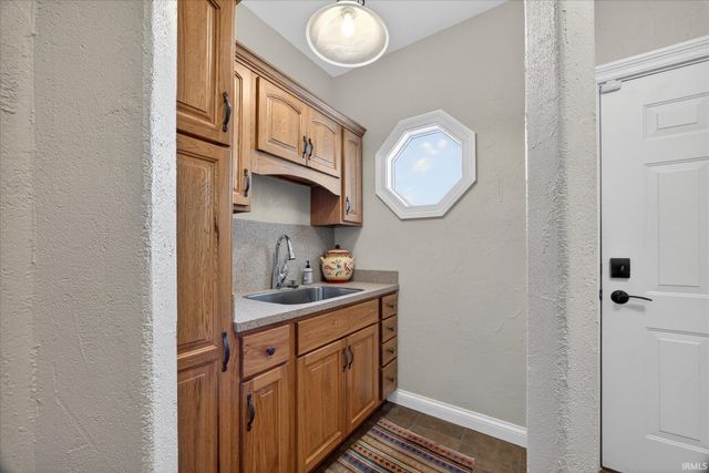 491 E Chambers Pike, Bloomington, IN 47404