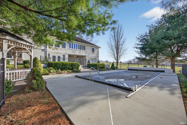 491 E Chambers Pike, Bloomington, IN 47404