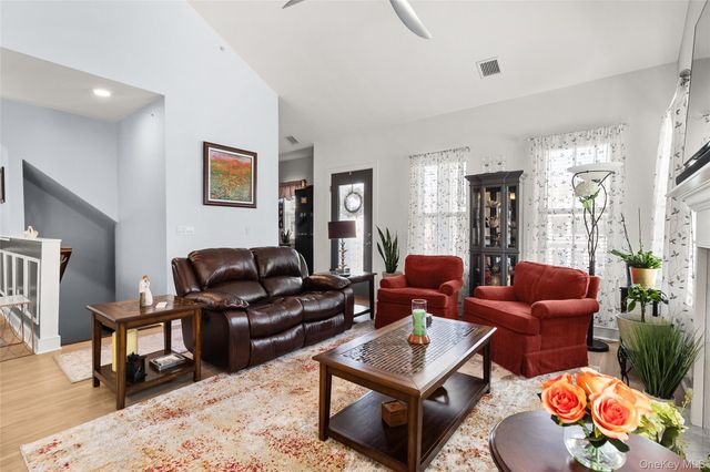 32 Michael Lane, East Islip, NY 11730