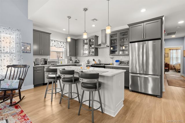32 Michael Lane, East Islip, NY 11730