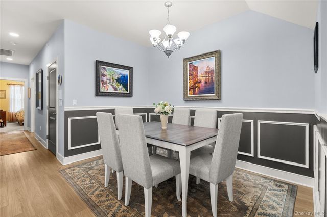 32 Michael Lane, East Islip, NY 11730