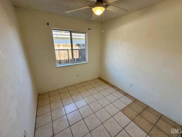 236 Trevino Terrace, Shafter, CA 93263