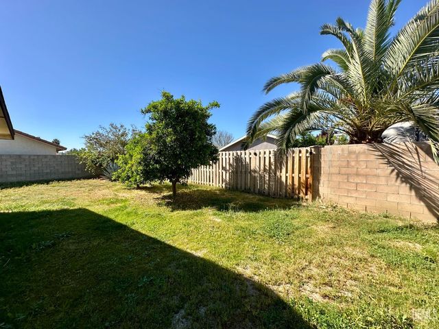 236 Trevino Terrace, Shafter, CA 93263