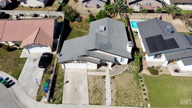 236 Trevino Terrace, Shafter, CA 93263