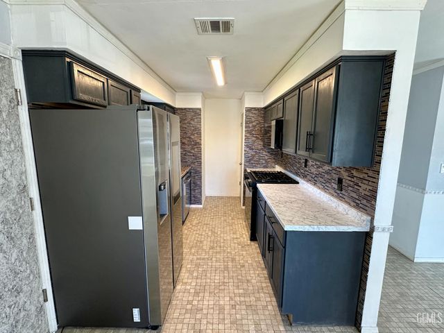 236 Trevino Terrace, Shafter, CA 93263